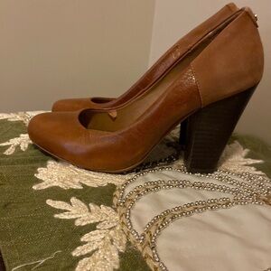Aldo Chunk Heel Brown Two Tone Leather Shoe Pump Women’s Size 7.5